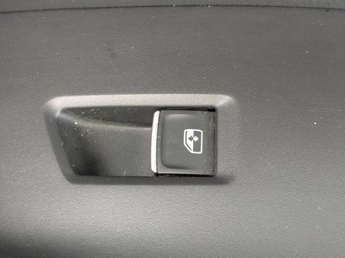 Used 2024 Volkswagen Jetta SE FWD image 34