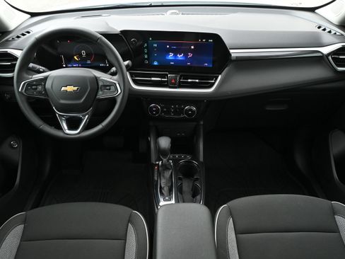 Used 2026 Chevrolet TrailBlazer LT w/ Convenience Package image 3