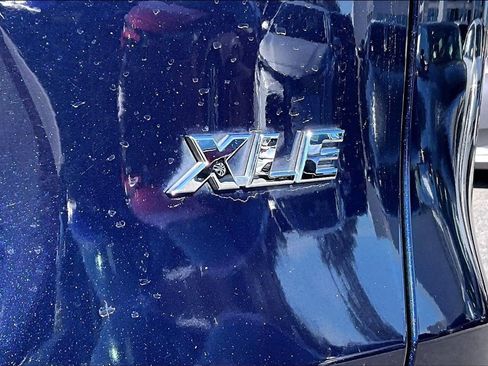 Used 2019 Toyota RAV4 XLE w/ Convenience Package image 21