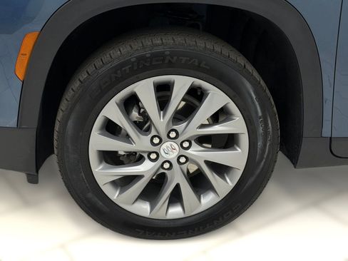 Used 2025 Buick Enclave Preferred AWD/4WD image 10