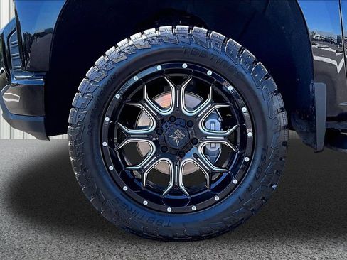Used 2022 Chevrolet Silverado 1500 LT Trail Boss w/ Convenience Package II AWD/4WD image 30