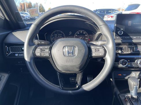 Used 2023 Honda Civic Sport image 6