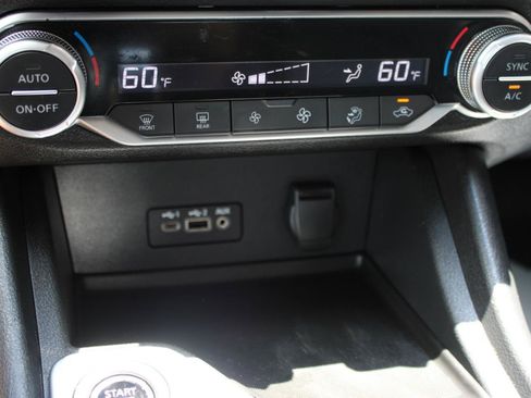 Used 2023 Nissan Sentra SR FWD image 30