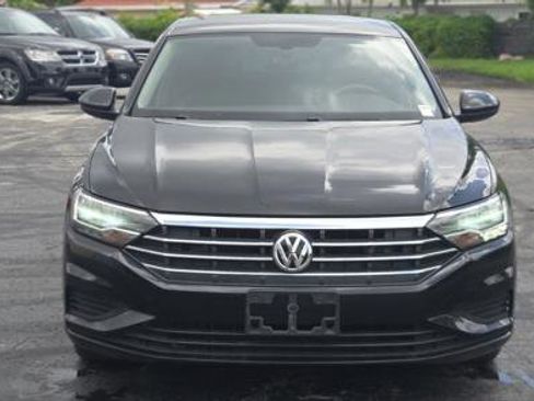 Used 2021 Volkswagen Jetta SE w/ SE Cold Weather Package FWD image 11