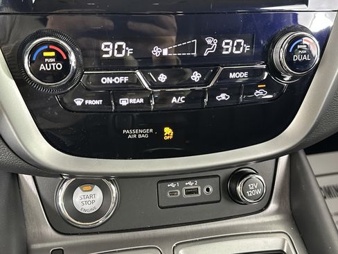 Used 2024 Nissan Murano SV w/ SV Midnight Edition Package image 21