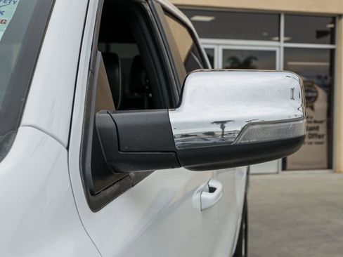 Used 2024 RAM 1500 Laramie image 12