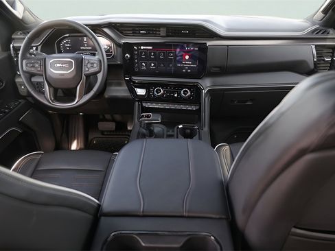 Used 2025 GMC Sierra 1500 AT4X image 28