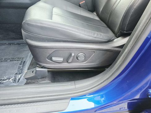 Used 2021 Kia Sorento EX w/ Panoramic Sunroof Package AWD/4WD image 36