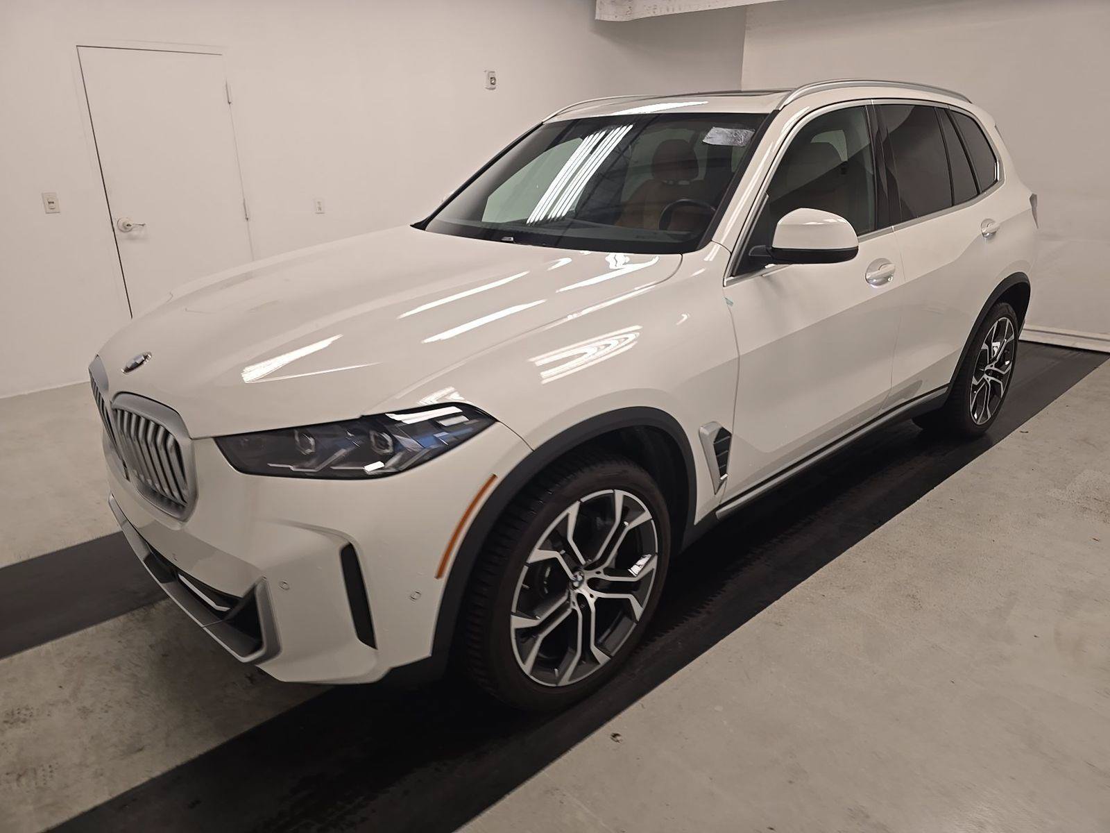 Certified 2025 BMW X5 sDrive40i RWD image 1