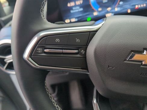 Used 2025 Chevrolet Equinox EV LT w/ Convenience Package II image 17