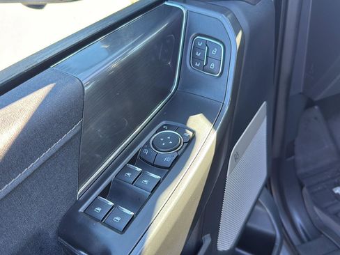 Used 2024 Ford F150 Lariat w/ FX4 Off-Road Package image 13