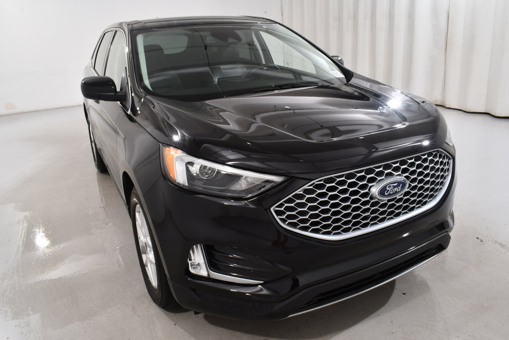 Used 2024 Ford Edge SEL w/ Convenience Package AWD/4WD image 4