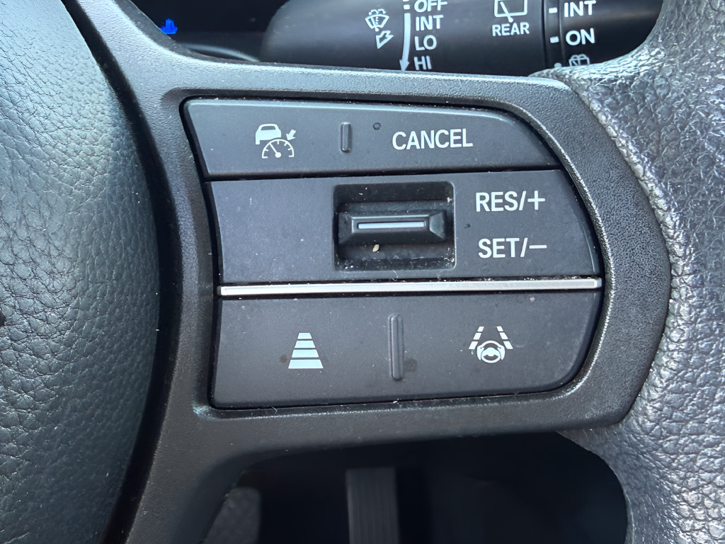 Used 2024 Honda HR-V LX image 17