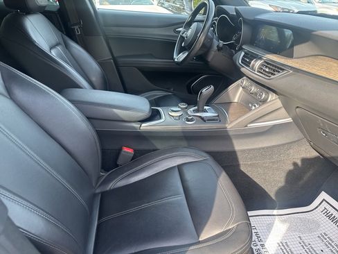 Used 2022 Alfa Romeo Stelvio Ti image 36