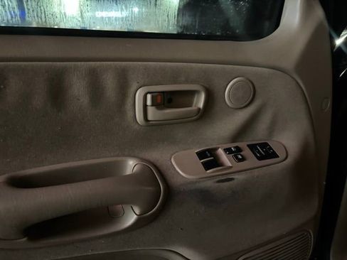 Used 2004 Toyota Tundra SR5 image 5