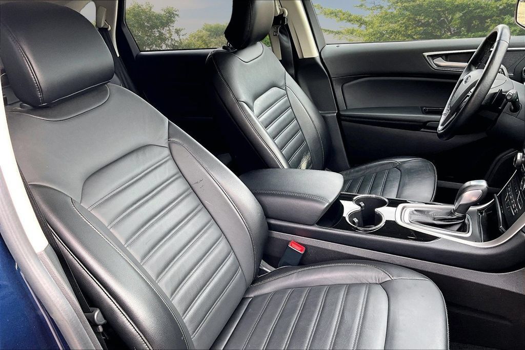Used 2017 Ford Edge SEL w/ Equipment Group 201A FWD image 7