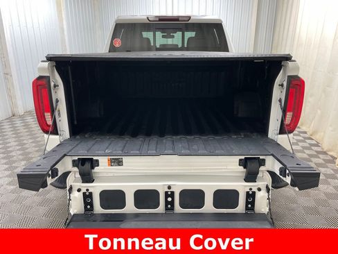 Used 2019 GMC Sierra 1500 SLT w/ SLT Premium Package AWD/4WD image 18