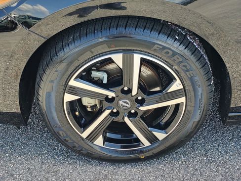 Used 2025 Nissan Sentra SV FWD image 13
