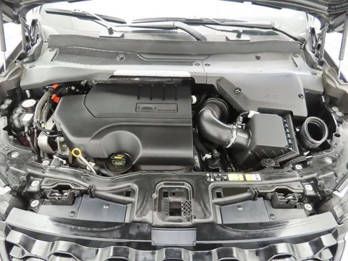 Used 2025 Land Rover Discovery Sport S image 29