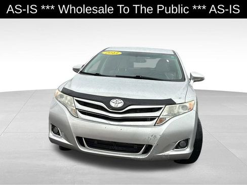 Used 2013 Toyota Venza XLE image 2