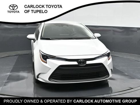 Used 2025 Toyota Corolla LE FWD image 6
