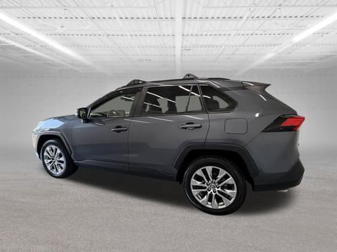 Used 2021 Toyota RAV4 XLE Premium AWD/4WD image 3
