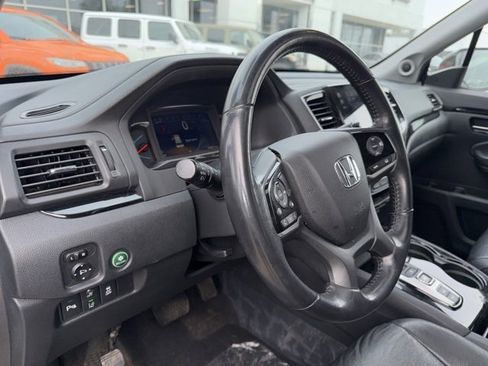 Used 2021 Honda Pilot Touring image 17