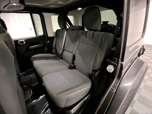 Used 2025 Jeep Wrangler Unlimited Sahara w/ Safety Group AWD/4WD image 24