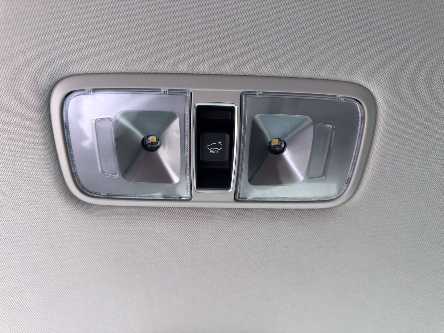 Used 2026 Kia Carnival SX FWD image 36