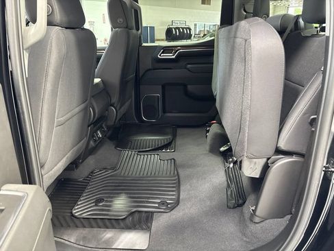 Used 2024 Chevrolet Silverado 1500 LT AWD/4WD image 32
