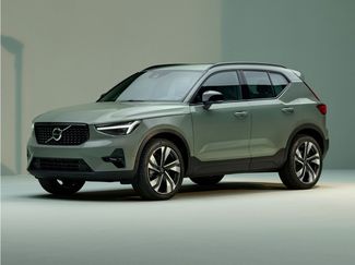 Used 2024 Volvo XC40 B5 Core AWD/4WD video 1
