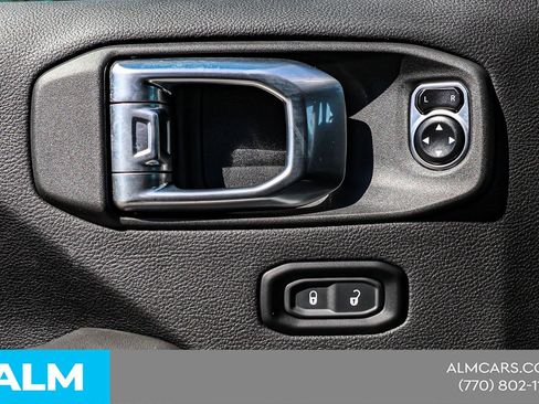 Used 2024 Jeep Wrangler Sahara image 43