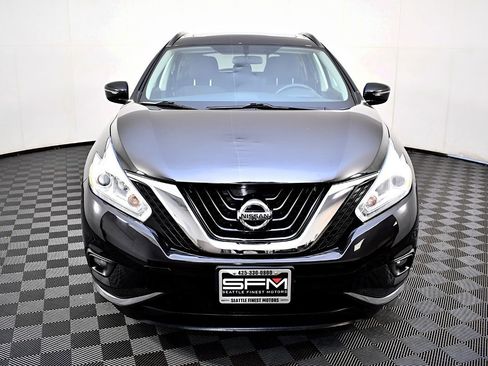 Used 2017 Nissan Murano SV image 3