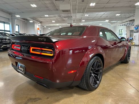 Used 2018 Dodge Challenger SRT Hellcat image 8