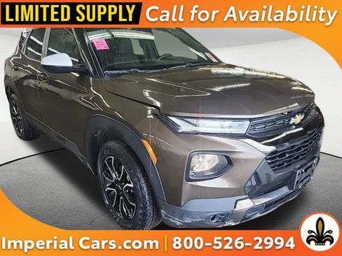 Used 2022 Chevrolet TrailBlazer ACTIV w/ Sun and Liftgate Package image 1