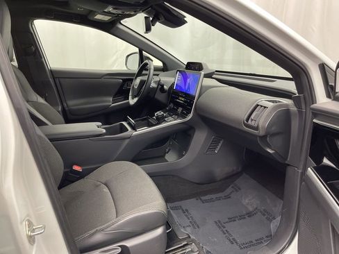 Used 2023 Toyota bZ4X XLE image 27