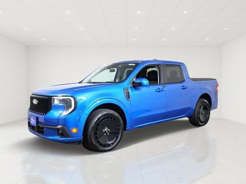 Certified 2025 Ford Maverick Lobo AWD/4WD image 3