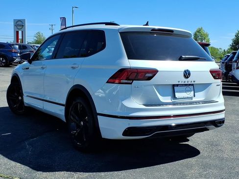 Used 2023 Volkswagen Tiguan SE R-Line AWD/4WD image 5