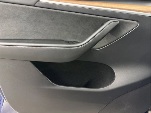 Used 2023 Tesla Model Y Long Range AWD/4WD image 25