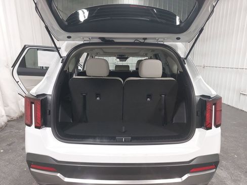 New 2026 Kia Sorento S image 13