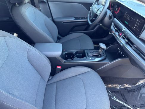 Used 2025 Kia K4 FWD image 14