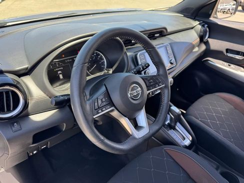 Used 2018 Nissan Kicks SR FWD image 23