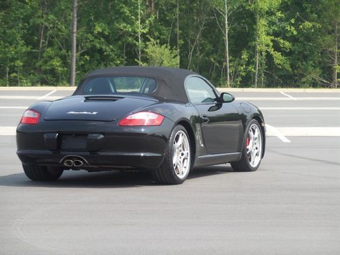 Used 2005 Porsche Boxster S image 10