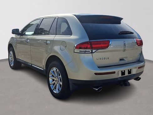Used 2011 Lincoln MKX 2WD w/ 101A Rapid Spec Order Code image 4