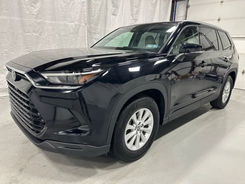 Used 2025 Toyota Grand Highlander AWD image 3