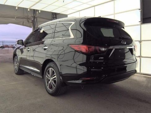 Used 2019 INFINITI QX60 Luxe w/ Essential Package image 2