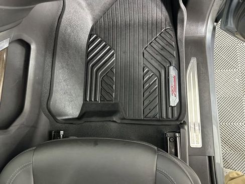 Used 2021 Chevrolet Silverado 1500 LT Trail Boss w/ Convenience Package II AWD/4WD image 34
