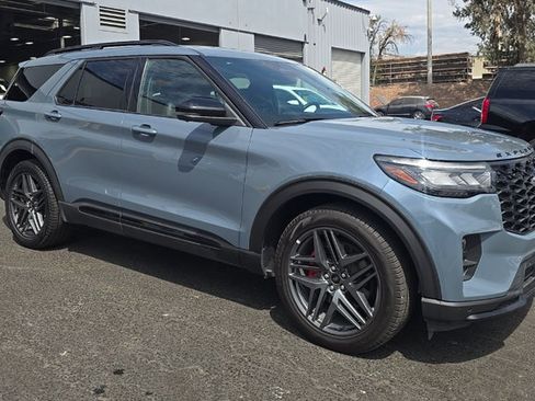 Used 2025 Ford Explorer ST AWD/4WD image 1