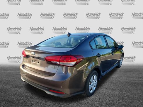 Used 2017 Kia Forte LX FWD image 10