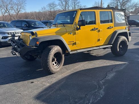 Used 2015 Jeep Wrangler Unlimited Sport w/ Max Tow Package image 3
